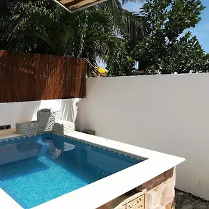 Casita Aurora , Chemuyil México